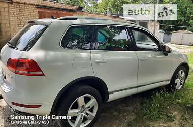 Позашляховик / Кросовер Volkswagen Touareg 2012 в Запоріжжі