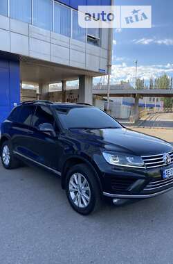 Внедорожник / Кроссовер Volkswagen Touareg 2015 в Кривом Роге