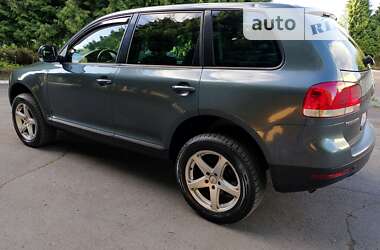 Позашляховик / Кросовер Volkswagen Touareg 2004 в Рівному