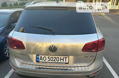 Позашляховик / Кросовер Volkswagen Touareg 2010 в Києві