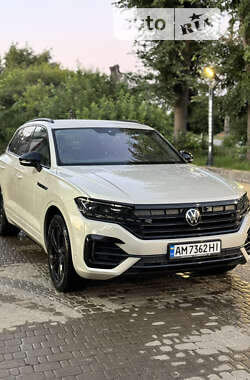 Позашляховик / Кросовер Volkswagen Touareg 2022 в Коростені