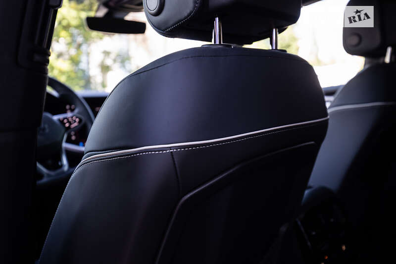 Позашляховик / Кросовер Volkswagen Touareg 2024 в Києві