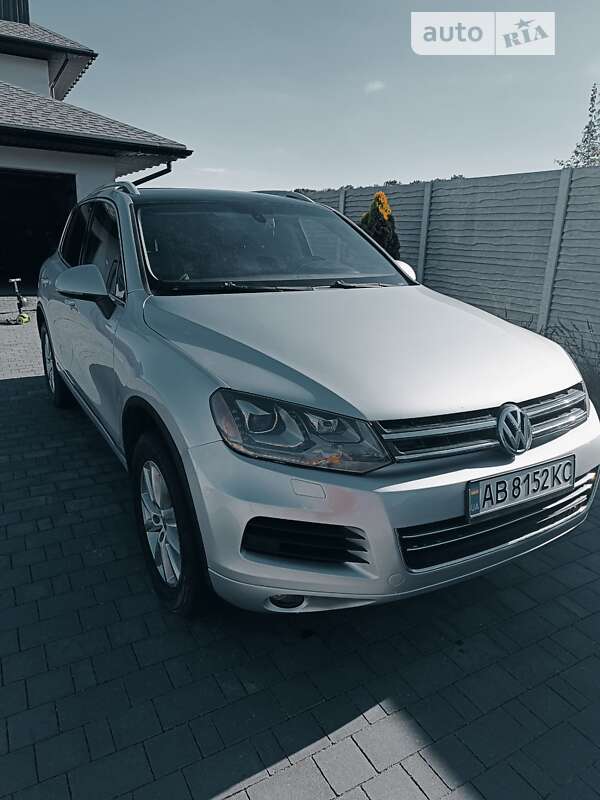 Позашляховик / Кросовер Volkswagen Touareg 2013 в Вінниці