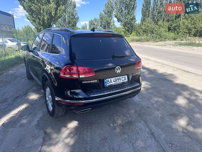 Позашляховик / Кросовер Volkswagen Touareg 2015 в Кропивницькому