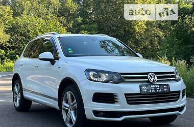 Позашляховик / Кросовер Volkswagen Touareg 2014 в Прилуках