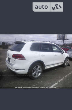 Позашляховик / Кросовер Volkswagen Touareg 2014 в Прилуках