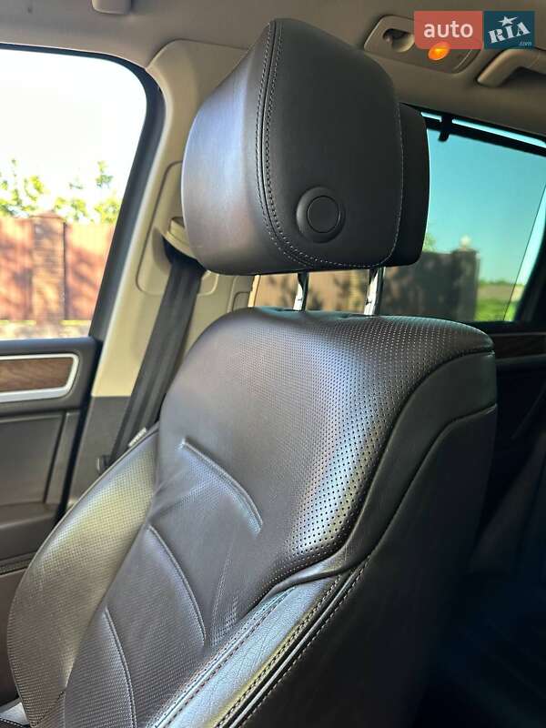 Внедорожник / Кроссовер Volkswagen Touareg 2012 в Первомайске фото 30 Внедорожник / Кроссовер Volkswagen Touareg 2012 в Первомайске