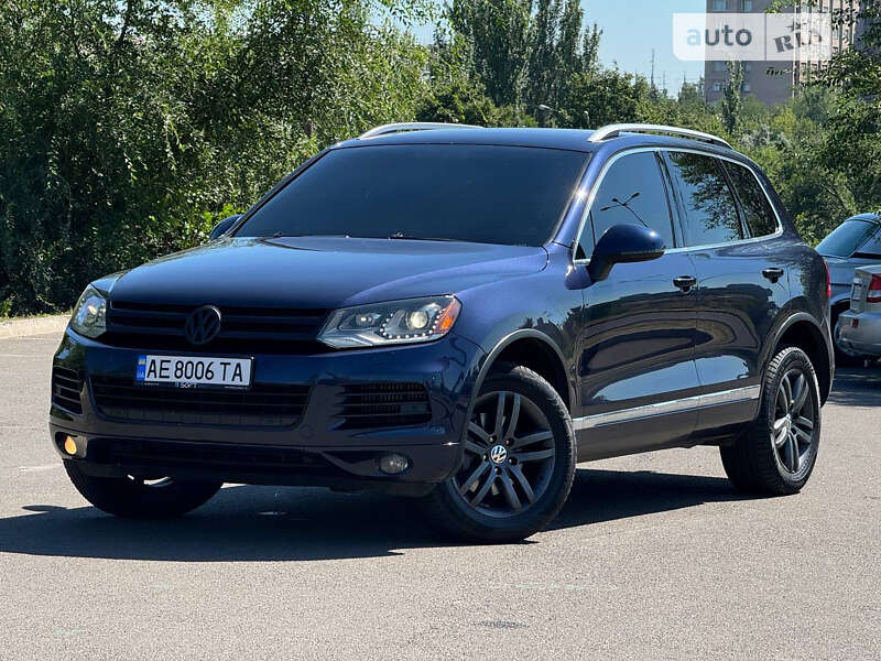 Внедорожник / Кроссовер Volkswagen Touareg 2011 в Кривом Роге