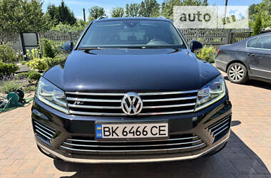 Внедорожник / Кроссовер Volkswagen Touareg 2015 в Костополе