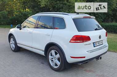 Внедорожник / Кроссовер Volkswagen Touareg 2012 в Николаеве