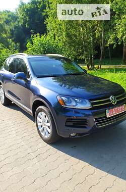 Внедорожник / Кроссовер Volkswagen Touareg 2012 в Хмельницком