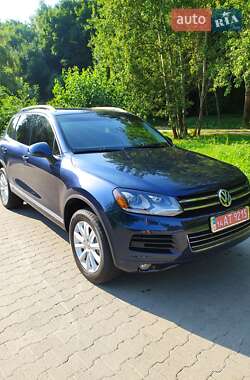 Внедорожник / Кроссовер Volkswagen Touareg 2012 в Хмельницком