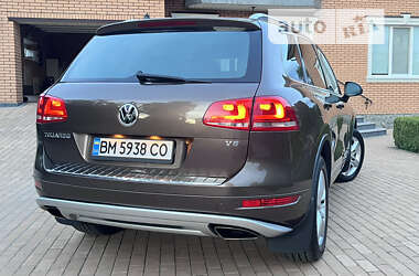 Внедорожник / Кроссовер Volkswagen Touareg 2012 в Сумах