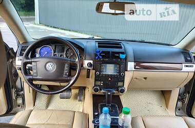 Позашляховик / Кросовер Volkswagen Touareg 2004 в Чернігові