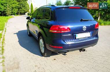 Внедорожник / Кроссовер Volkswagen Touareg 2012 в Хмельницком