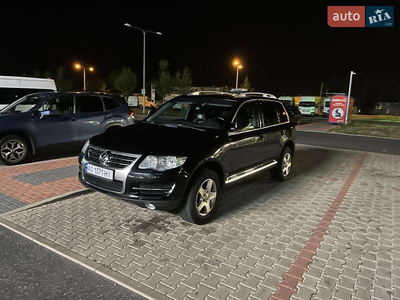 Внедорожник / Кроссовер Volkswagen Touareg 2008 в Мукачево