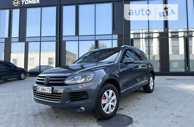 Внедорожник / Кроссовер Volkswagen Touareg 2011 в Львове