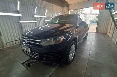 Внедорожник / Кроссовер Volkswagen Touareg 2012 в Киеве