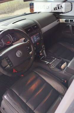 Внедорожник / Кроссовер Volkswagen Touareg 2005 в Чернигове