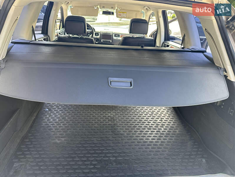 Внедорожник / Кроссовер Volkswagen Touareg 2015 в Хмельницком