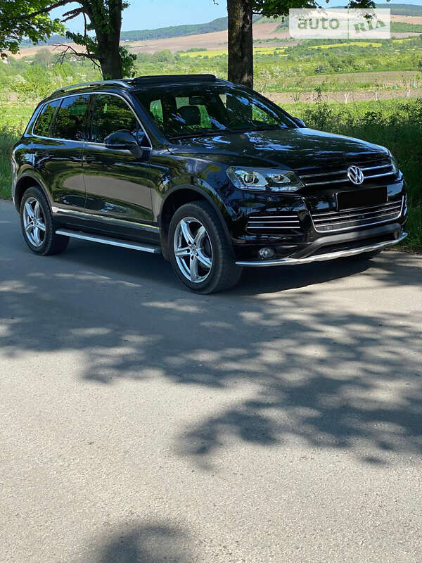 Позашляховик / Кросовер Volkswagen Touareg 2012 в Львові