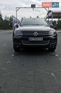 Внедорожник / Кроссовер Volkswagen Touareg 2012 в 