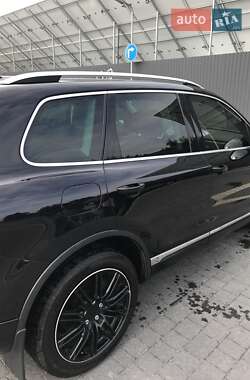 Внедорожник / Кроссовер Volkswagen Touareg 2012 в 