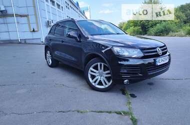 Внедорожник / Кроссовер Volkswagen Touareg 2012 в Днепре