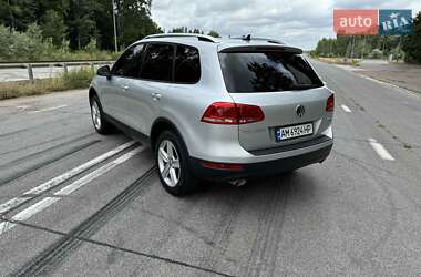 Позашляховик / Кросовер Volkswagen Touareg 2011 в Житомирі