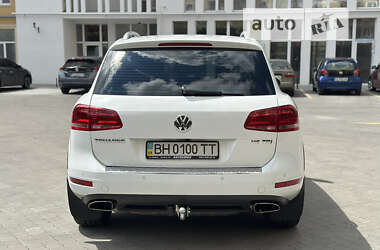 Позашляховик / Кросовер Volkswagen Touareg 2013 в Одесі