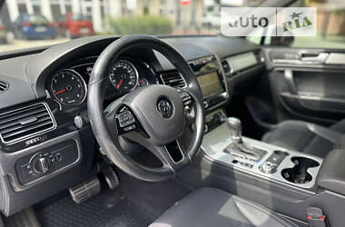 Позашляховик / Кросовер Volkswagen Touareg 2013 в Одесі