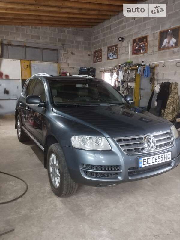 Позашляховик / Кросовер Volkswagen Touareg 2004 в Первомайську