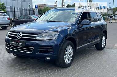 Внедорожник / Кроссовер Volkswagen Touareg 2012 в Николаеве