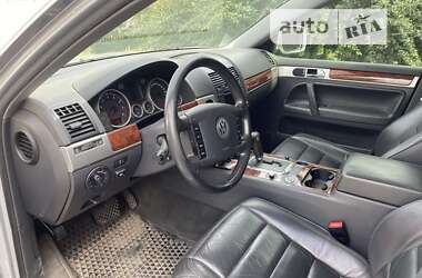 Позашляховик / Кросовер Volkswagen Touareg 2005 в Харкові