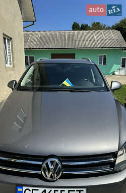 Внедорожник / Кроссовер Volkswagen Touareg 2013 в 