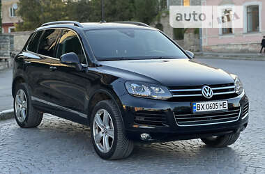 Внедорожник / Кроссовер Volkswagen Touareg 2012 в Каменец-Подольском