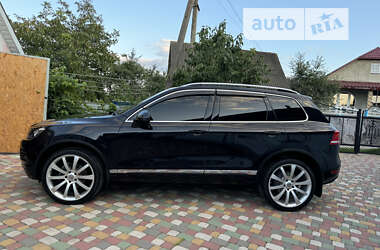 Позашляховик / Кросовер Volkswagen Touareg 2011 в Кам'янець-Подільському