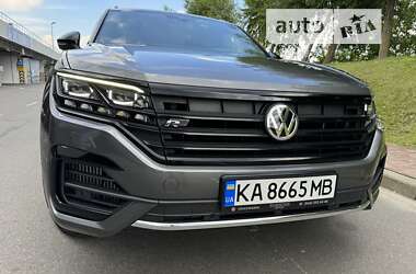 Позашляховик / Кросовер Volkswagen Touareg 2020 в Києві