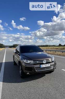 Позашляховик / Кросовер Volkswagen Touareg 2010 в Полтаві