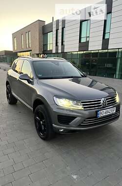 Позашляховик / Кросовер Volkswagen Touareg 2017 в Хмельницькому