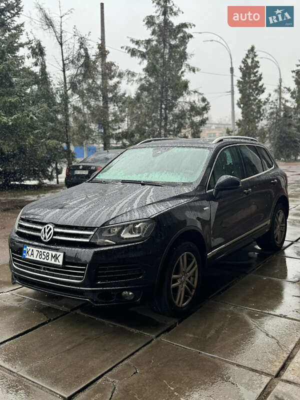 Внедорожник / Кроссовер Volkswagen Touareg 2013 в Киеве фото 9 Внедорожник / Кроссовер Volkswagen Touareg 2013 в Киеве
