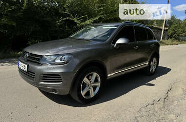 Позашляховик / Кросовер Volkswagen Touareg 2013 в Дніпрі