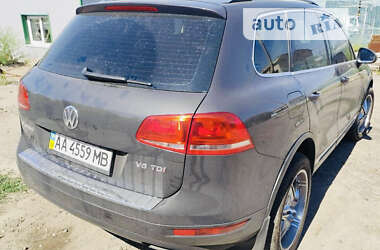 Внедорожник / Кроссовер Volkswagen Touareg 2012 в Днепре