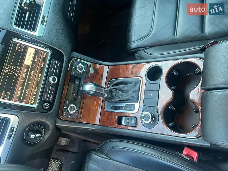 Внедорожник / Кроссовер Volkswagen Touareg 2011 в Ивано-Франковске фото 9 Внедорожник / Кроссовер Volkswagen Touareg 2011 в Ивано-Франковске