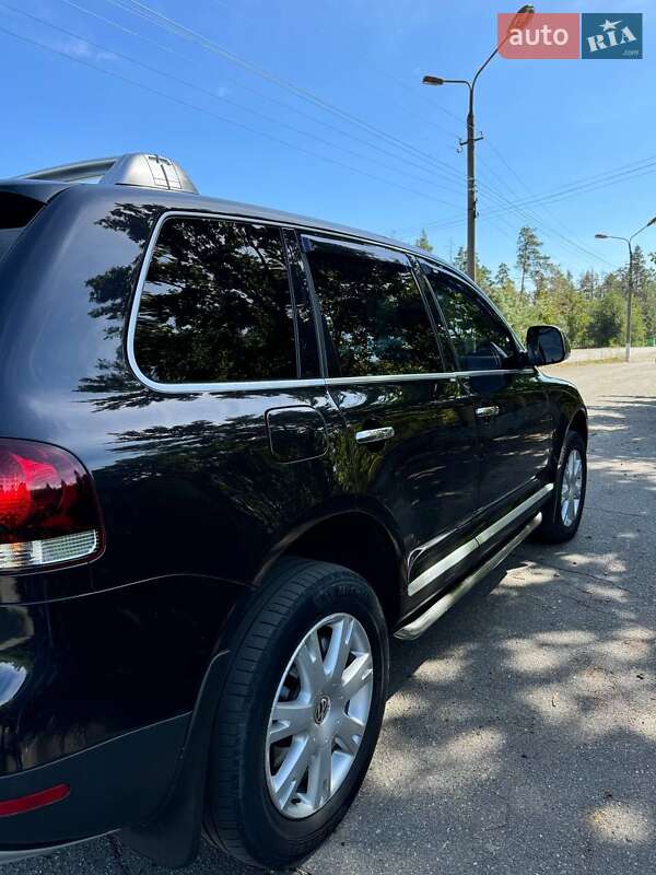 Внедорожник / Кроссовер Volkswagen Touareg 2007 в Малине