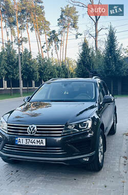 Внедорожник / Кроссовер Volkswagen Touareg 2014 в 