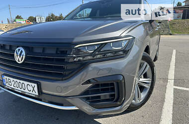 Позашляховик / Кросовер Volkswagen Touareg 2019 в Вінниці