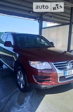 Внедорожник / Кроссовер Volkswagen Touareg 2009 в Львове