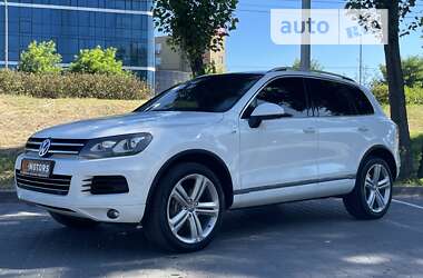 Позашляховик / Кросовер Volkswagen Touareg 2012 в Києві