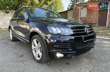 Позашляховик / Кросовер Volkswagen Touareg 2012 в Чернівцях